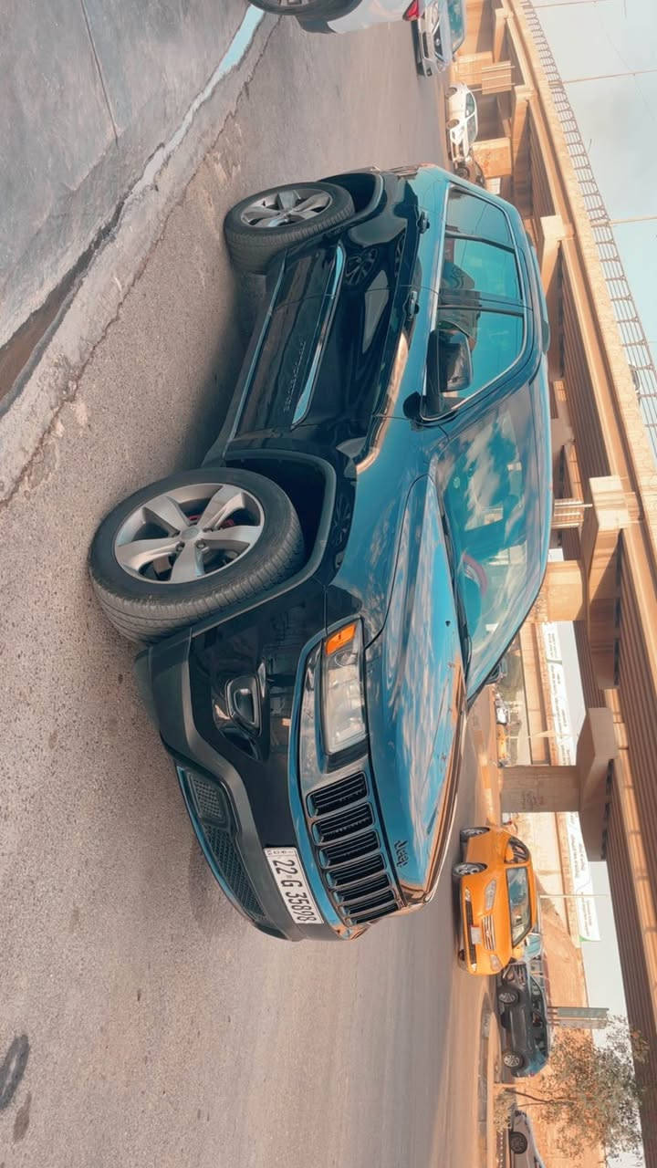 سلام عليكم 
جيب لاريدو 
موديل 2014
كير محرك بالشرط 
بيها صبغ جاملغ 
وبونيد مبدل بلادي بدون صبغ 
وبين البابين شويه صبغ 
صدر كله جديد 
دينار مابيها مصرف 
مواصفات كشن جلد 
شاشه جبير
شفتات 
رقم اربيل بسمي تحويل وكاله حاظر
السياره كلش نظيفه وترايها يخبل 
السعر 177وبي مجال 
للبيع فقط 
مكانها كركوك 
للاستفسار خابر ع رقم 
*********** كركوك, العراق
