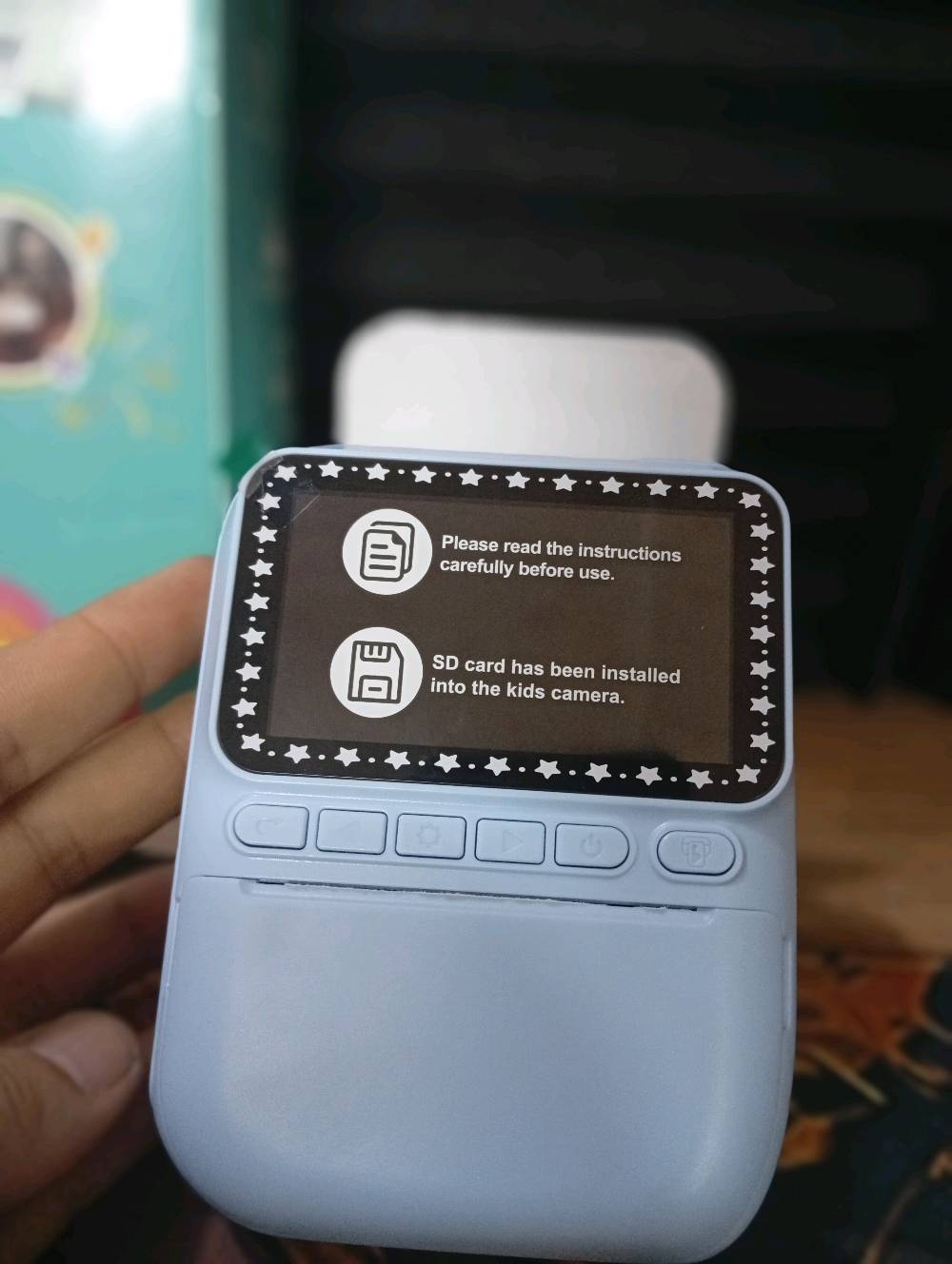 كاميرا فورية صورة و فيديو رام 8 كيكا شحن تايبسي طباعة الصور ابيض و اسود جديدة لوك بالكارتون كاملة الملحقات 
السعر 25 الف مع التوصيل لجميع المحافظات