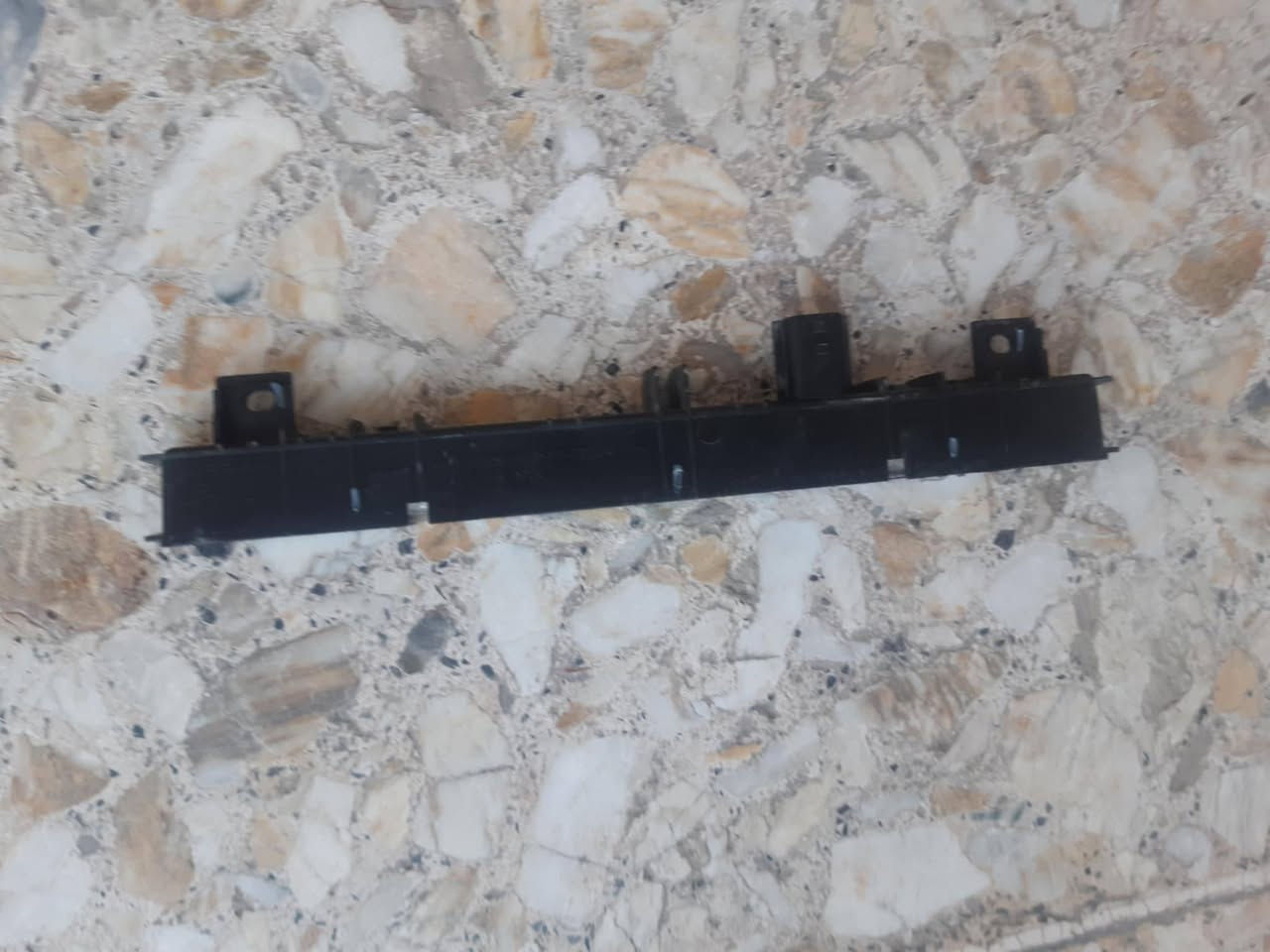 السلام عليكم
غراض سنترا ٢٠٢٢ للبيع سطاب لايت و بك لايت جهة يسرى بي فطر فقط 

***********
