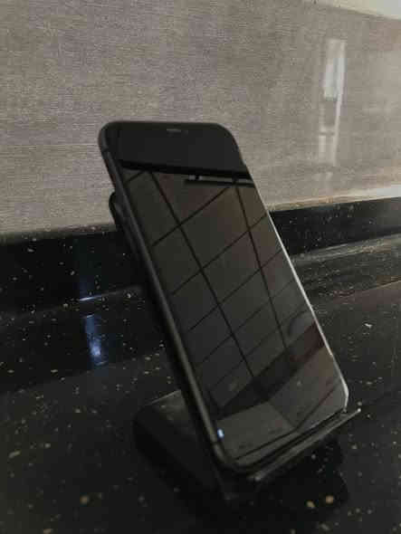 iPhone 11 
⚡️ذاكرة 128
🔋البطارية 78
· السعر  225
نموذج M
_________________________________

iPhone 7 Plus 

⚡️ذاكرة 128
🔋البطارية  74
· السعر 100
نموذج M 
_________________________________
الجهازين ماداخلين صيانة ولا مستبدل اي قطعة بيهم
واتس اب ***********
