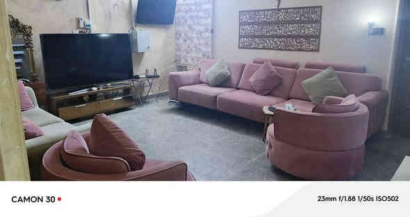 دار للبيع ٢٠٠ متر
طابقين
٤ غرف نوم (غرفتين جوه و غرفتين فوك) 
صحيات ٣ ( واحد خارجي و ٢ داخلي واحد فوك و واحد جوه) 
مطبخ حار و بارد مع  كاونتر خشب حديث ( مثل ما موجود بالصور
مخزن 
سطحين 
حديقه 

السعر 375 و بي مجال 

للاستفسار الاتصال على الارقام التاليه ( يوجد واتس اب) 
***********
***********

العنوان : 
بابل / حله / بكرلي / قرب قسم الصحه العامه
