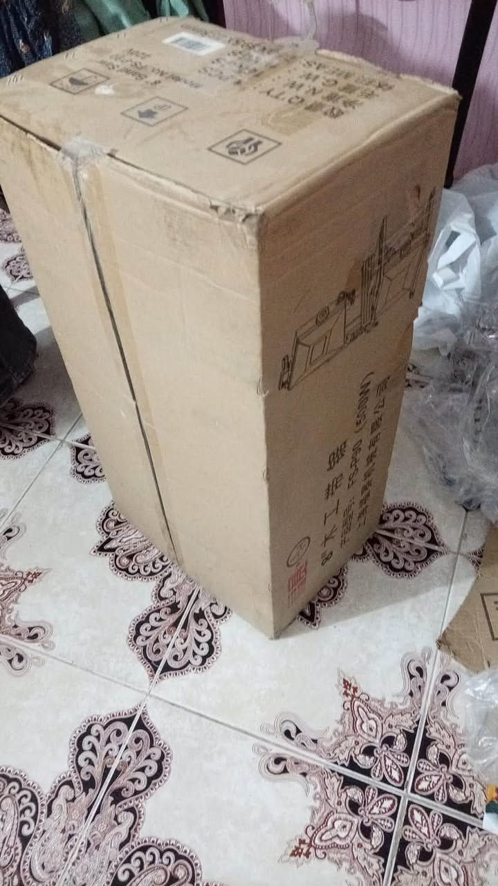 منشار شريطي ماطور برشلز مو فحمات اصلي حجم وسط وليس صغير 
كامل جديد ***********

