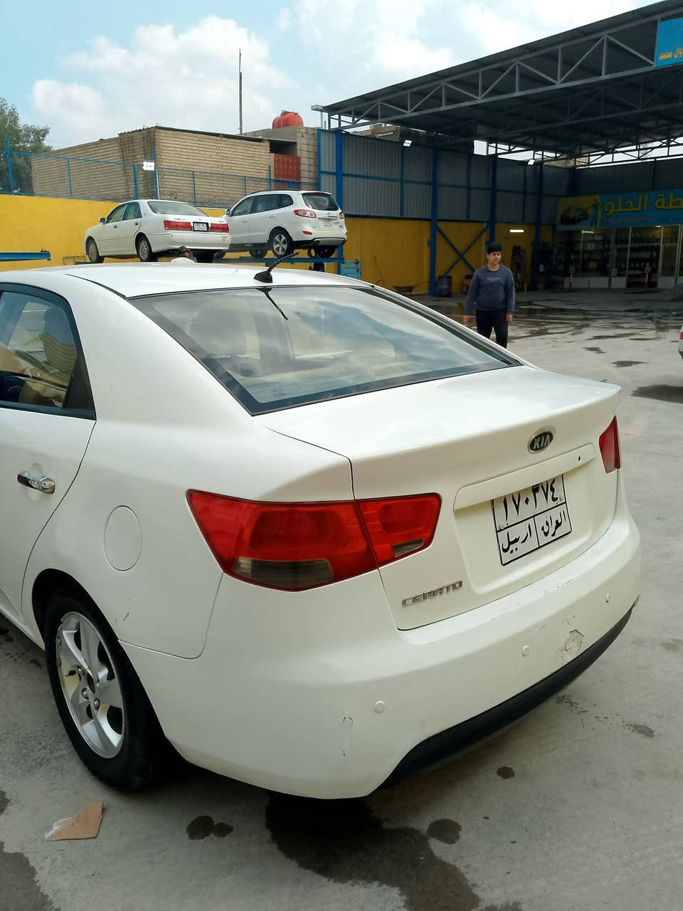 كيا سيراتو أبيض اللون رقم أرييل محرك 1600 العنوان النجف الاشرف رقم الهاتف *********** واتساب
