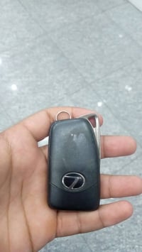 بصمة لكزس • موديل ٢٠/١٩ • بغداد