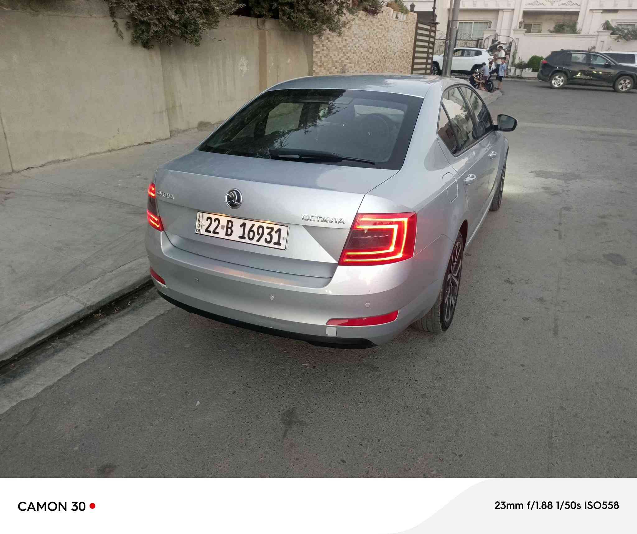 سکۆدا مۆڕیل2014 مەکینە18تۆربۆ 3گێر تۆماتیک عادی s بێ بۆیاغ و بێ لێدراو سێرڤسی شریکه سەنەو تا 2029تازە نرخی102$موبایل*********** هەولێر أربيل, العراق
