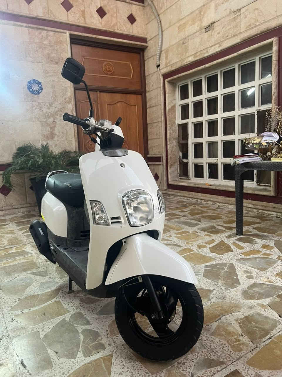 السلام عليكم بوليس للبيع مكفوله محرك كفرات بلادي العنوان بغداد حي القاهره السعر مليون اوبيه مجال حك الجيه للاستفسار التواصل على الرقم ***********
