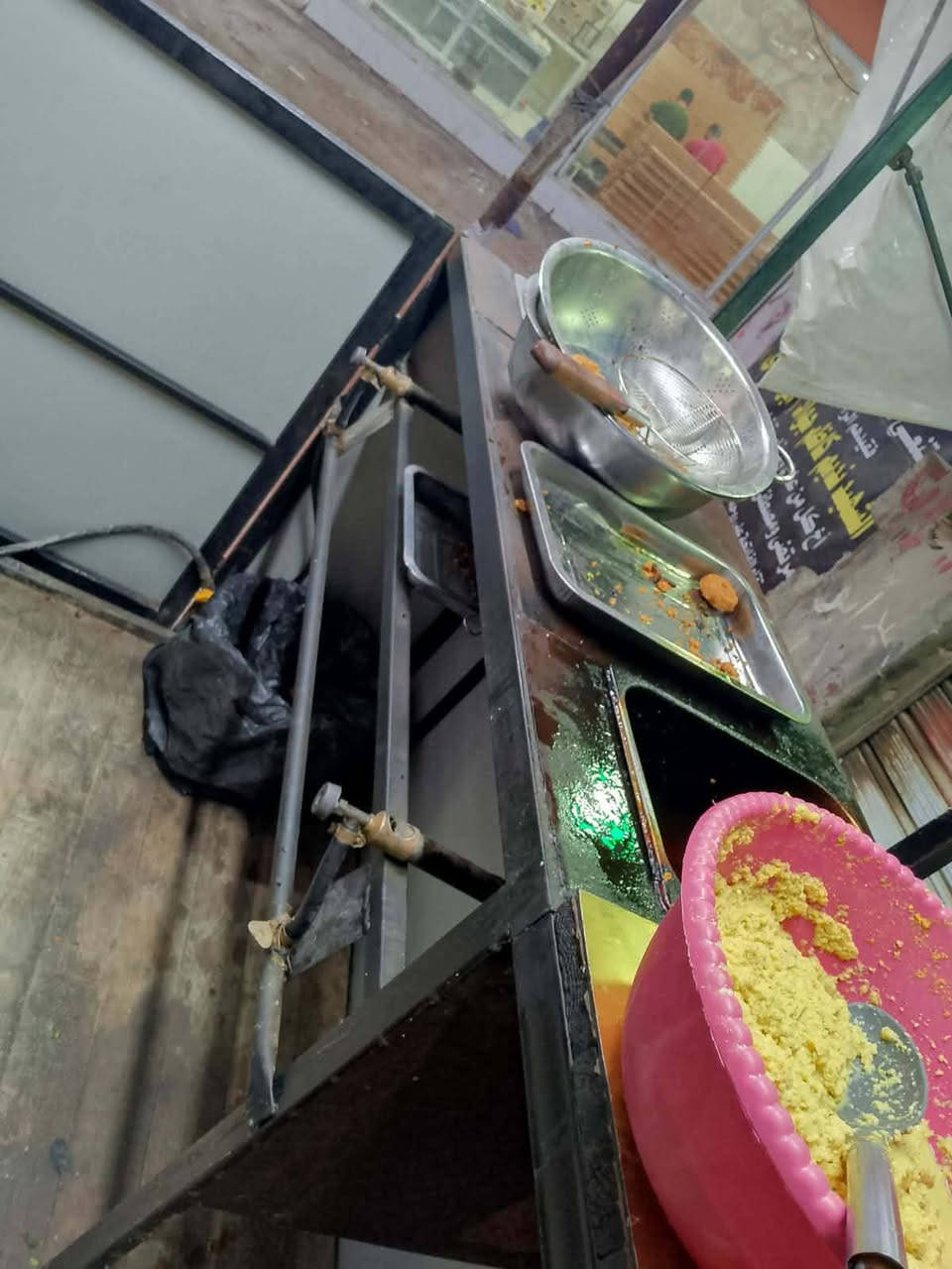 للبيع: ستوتة كافتيريا 🌯🥤
​التجهيزات: مجهزه (طباخات، شوايات همبرغر، ورفوف) 
​الأوراق: أوراقها أصولية وكاملة 100%.
​السعر: مليون و350 ألف دينار وبيها مجال. 
#خاص النجف, العراق


**إذا كنت صاحب هذا الإعلان وتريد حذفه لأي سبب، رجاءا أرسل رسالة إلى الدعم الفني**