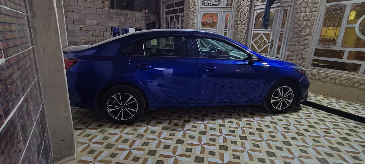 السلام عليكم
فورتي للبيع الموديل 2023
حادثها بابين جهت السكن جانبي
ايرباكات سليمه 
ماشيه 55الف كيلو متر
المواصفات حساس خلفي امامي.
نقطه عمياء بالمرايه اشاره
قياده ذاتيه 
تحديد مسار 
گير ثلاث وضعيات قياده 
رقم بغداد معوقين وكالة عامه
وباقي التفاصيل بالتصال 
الرقم.. ***********
