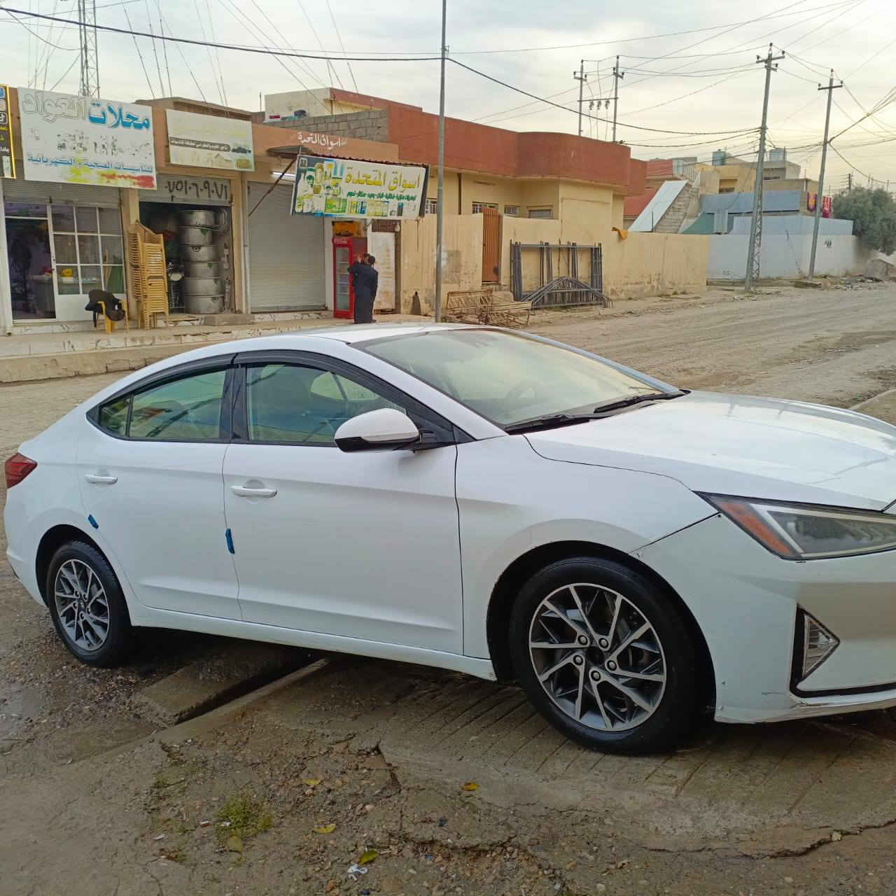 ماشيه 76
مكينه 20 ما مفتوحه
كير AT المرغوب
حجر بيئه موجود حجركزوز
الضرر تبديل جاملغ وبوند ضرر أمريكا بدون داخل
السعر 140 بيه مجال 
الاستفسار الاتصال على الرقم ***********
