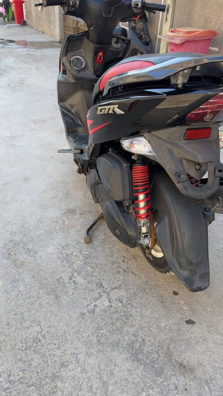 سلام عليكم جي تي ار دراجه جديده كل نقص مابيها ماعدا التريشه مكسوره ويل ابيض بلاد مكينه كفاله عامه لا مفتوحه لا تنقيص لا تبخير شلعه ومعدل كلها شغاله نص نكره بكل وقت السعر 950 وبيها مجال بصيط مكاني الشعله ***********
