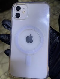 آيفون ١١ • ١٢٨ • بطارية ٨٠