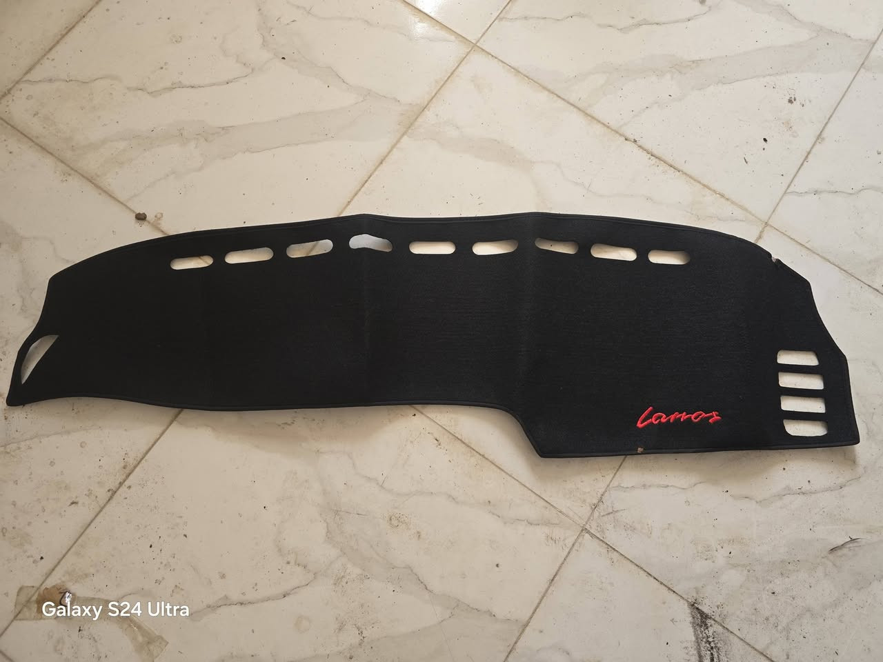 السلام عليكم
عندي كمريسر ويه البواري مالته حاويه
وعندي راديتر تبريد مع البطل مالته حاويه
وعندي سطابكسلات كاملات اماميه زوج 
وفلنجات خلفيات زوج كاملات 
وتخم نيكل باب خارجي جديد
وزوج نيكل مال مرايه جديد
وعندي نواعم ترايش دواسات 
فرشة دشبول  لانوس بجيسها 
لايتات بس تعبانات شويه .
عمبار بريك كامل مع البريشر حاويه
باور ستيرن حاويه
دركة ستيرن 
شمسيات عندي 
2 بجيسهن 
وعندي 2 اصليات حاويه
سيم فتح صندوك حاويه
اطارات يده مال بطانه عندي عدد 5 
اقباقه مال بطانه لدبل الخلفي 
دبة مال ماي زراكات حاويه
وعندي شاشه مال كير اوتماتيك التصير يم ايدة الكير
وعندي دعاميه موديل 98 لون سلفر بس عوزها صبغ هيه ولفلينه مالتها
اليريدهن بخدمته
***********
