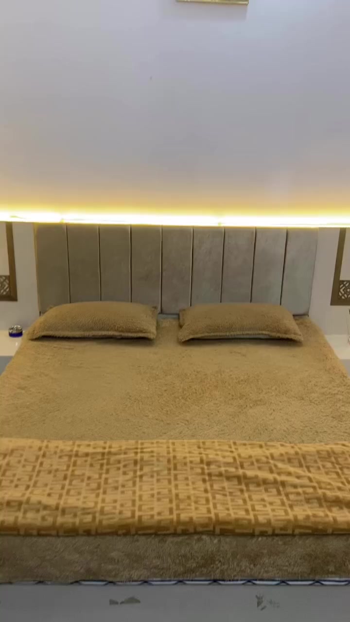 للبيع غرفه اخشاب تركي نضيفه كلش شخط مابيه مكاني كربلاء حي السلام السعر ٣٠٠   ***********
