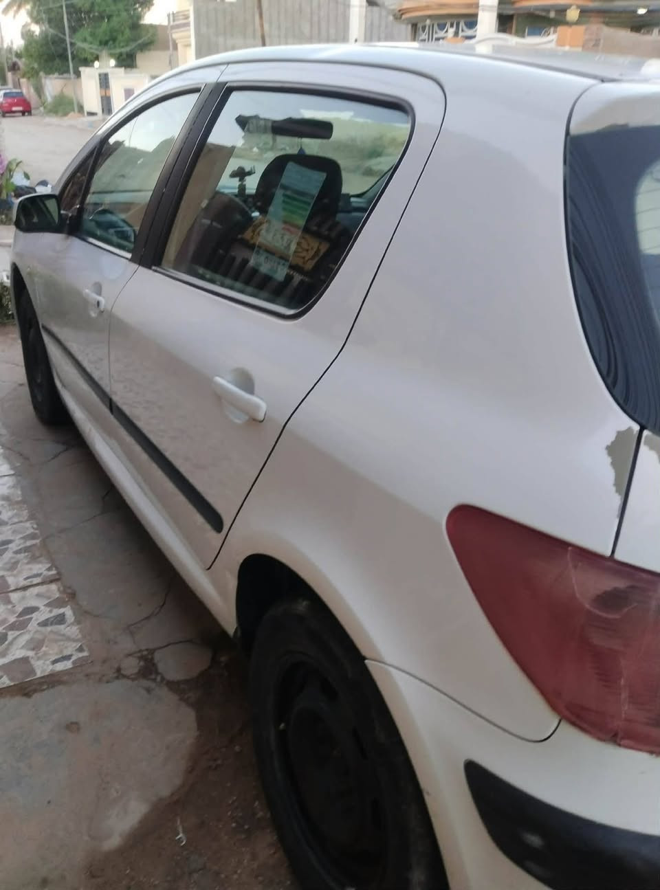 بيجو فرنسي ٣٠٧ موديل ٢٠٠٥ سنويه ٢٠٣٠ هزه جديده كير ومحرك خير من الله تبريد جيد جدا
السعر ٥٥ورقه الاتصال على الرقم *********** تحويل ثاني يوم رقم بابل بسمي السياره
