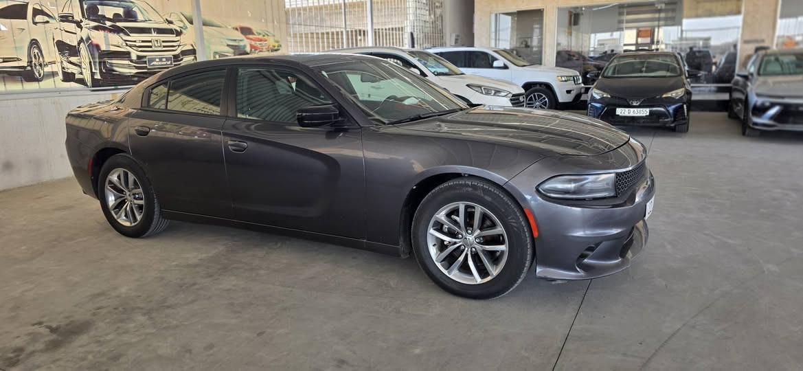 سلام عليكم اخوان جارجر sxt موديل ١٨ لون نفطي للبيع او مراوس مواصفات السيارة رقم اربيل 
1السيارة فتحة رادارات بلمري وحساسات 
امامي خلفي كشن كهرب الف دينار مابيها مصرف للاستفسار رقم الهاتف 📱 ***********اتصال
*********** اتصال واتساب
