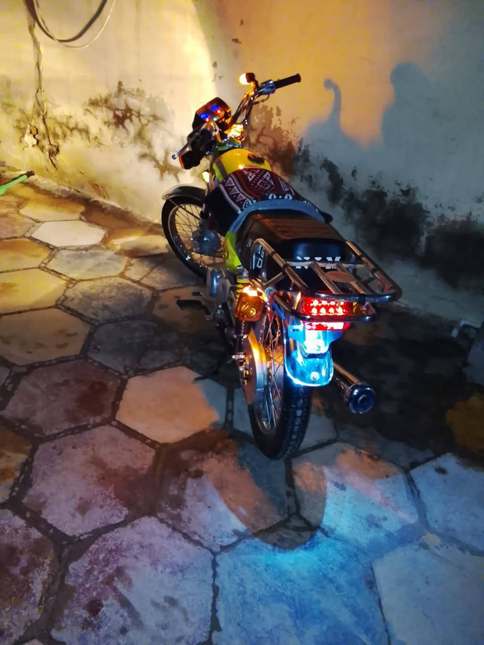 دراجه نامه للبيع موديل ٢٧اوراق دراجه خير من الله مكينه تخبل دراجه كفاله عامه الدراجه صارلهاا ٣اشهر من طالعه السعر ٧٢٥وبيها مجال الشراي يجي خاص المكان بابل قضاء المحاويل


**إذا كنت صاحب هذا الإعلان وتريد حذفه لأي سبب، رجاءا أرسل رسالة إلى الدعم الفني**