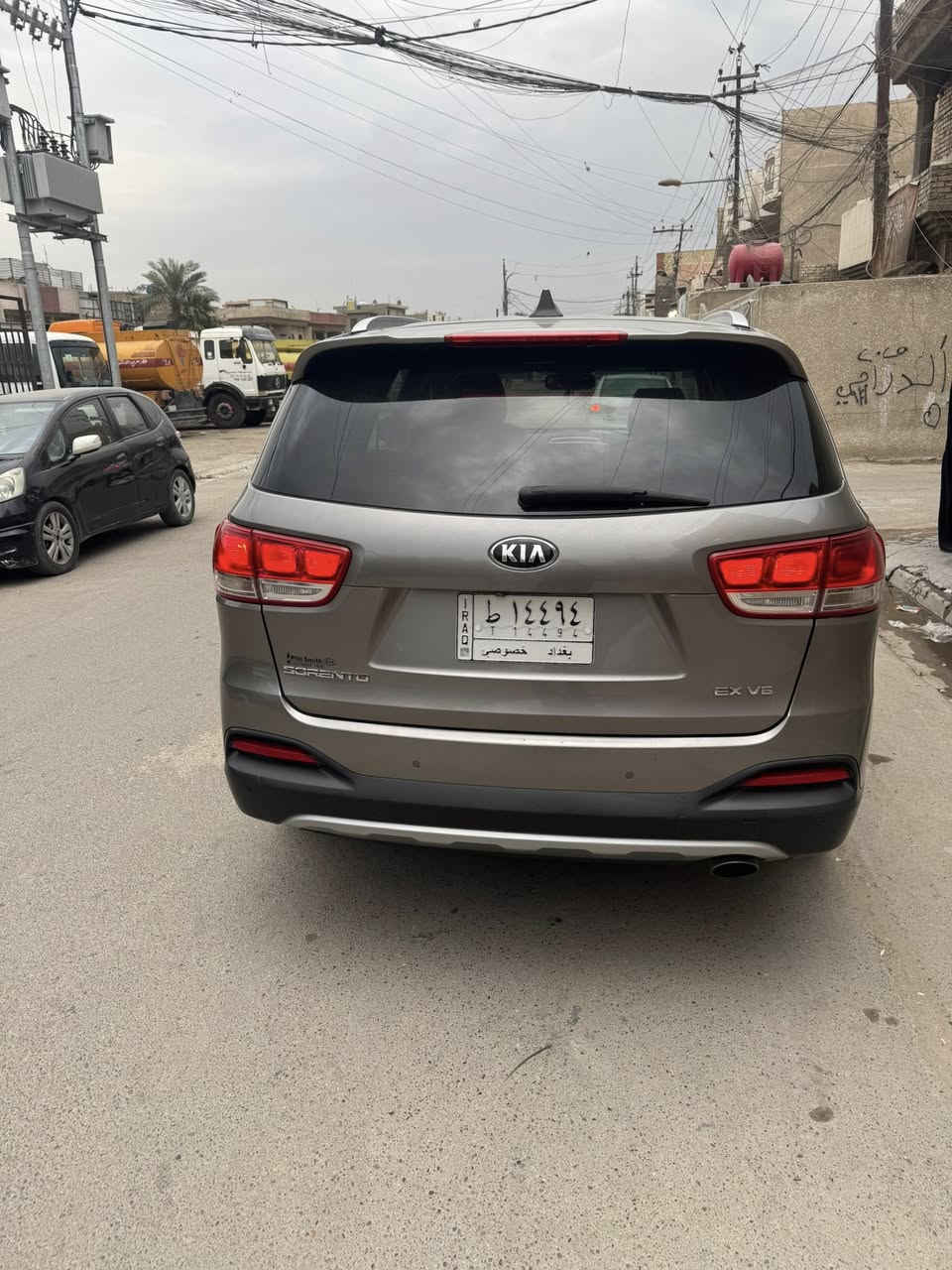 السلام عليكم سيارة سونتور 2016 سبعه راكب سته سلندر صور الحادثه مجوده بل منشور مكان السياره بغداد مدينه الصدر وبيه ضربه بل جاملغ الخلفي موهشر على السعر 170 وبيه مجال بصيط ***********
