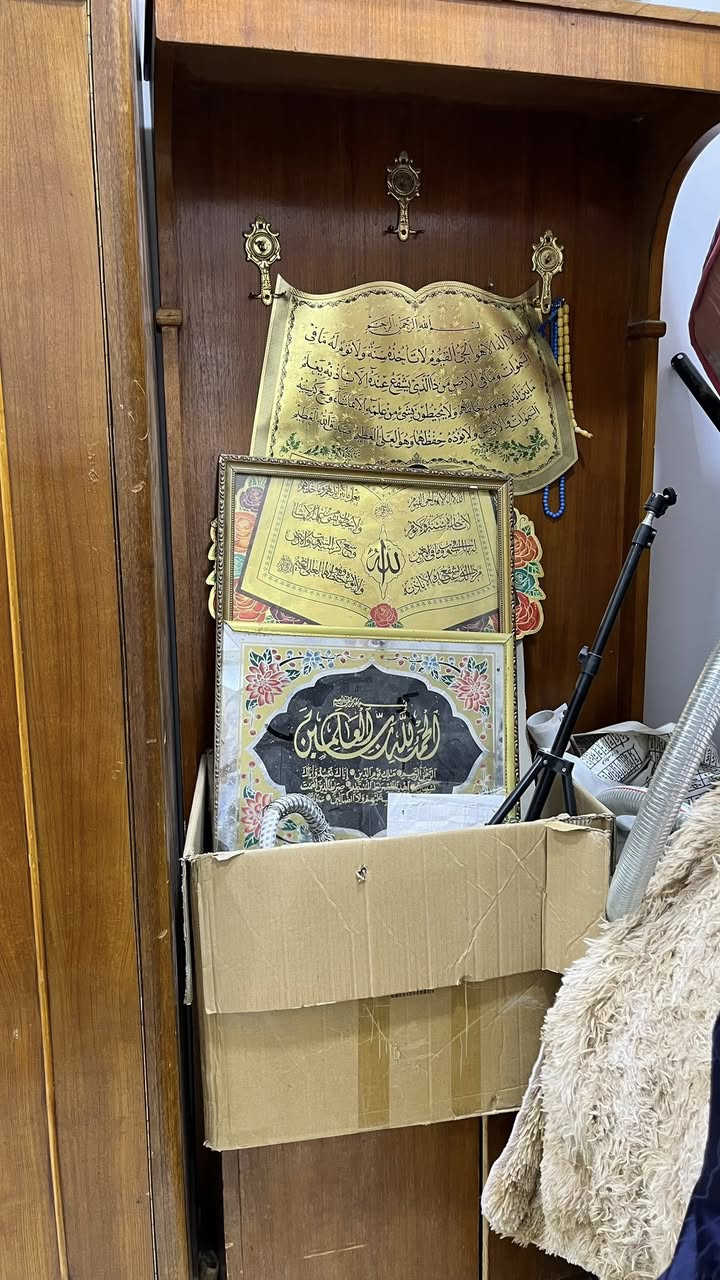 كنتور ٦ ابواب طابقين صاج تزگام السعر ٤٥٠ 
زاوية صاج بيها بوفية سعرها ٣٠ الاف


**إذا كنت صاحب هذا الإعلان وتريد حذفه لأي سبب، رجاءا أرسل رسالة إلى الدعم الفني**