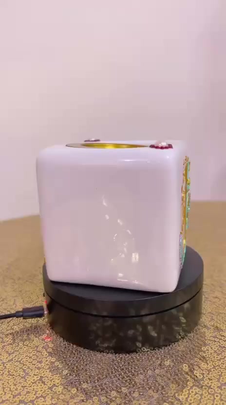 رسم على الزجاج حسب الطلب 
للطلب والاستفسار التواصل على الخاص 
توجد خدمة توصيل لجميع محافظات العراق


**إذا كنت صاحب هذا الإعلان وتريد حذفه لأي سبب، رجاءا أرسل رسالة إلى الدعم الفني**