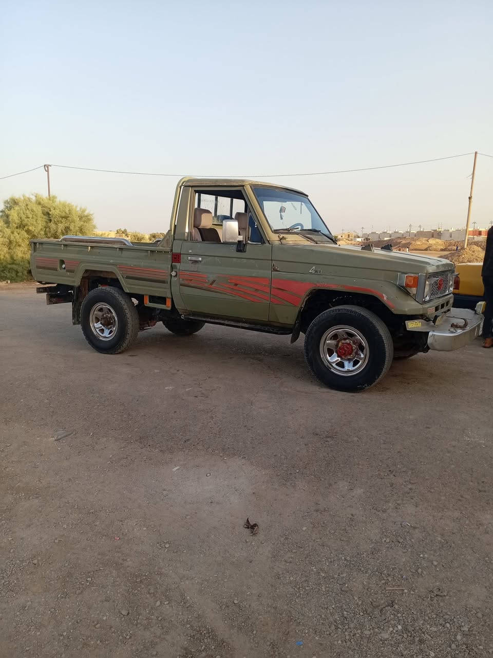 سلام عليكم سياره البيع مديل ٨٨.السياره بلعماره الاستفسار ***********.السعر ٦٥وبيهه مجال
