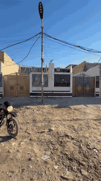 ‏تتوفر عندي المساحة 200 سعر مناسب العنوان مدينة الصدر خضراء مدينة الاس...