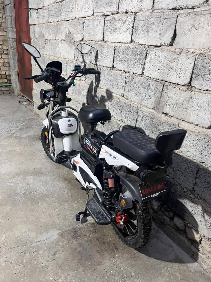 شحن للبيع
طافي ماادري شبي بس بطاريات مابيهن شي 
سعر ٢٠٠ قفل بعد جديد مصار كم شهر من اشتريت
***********
