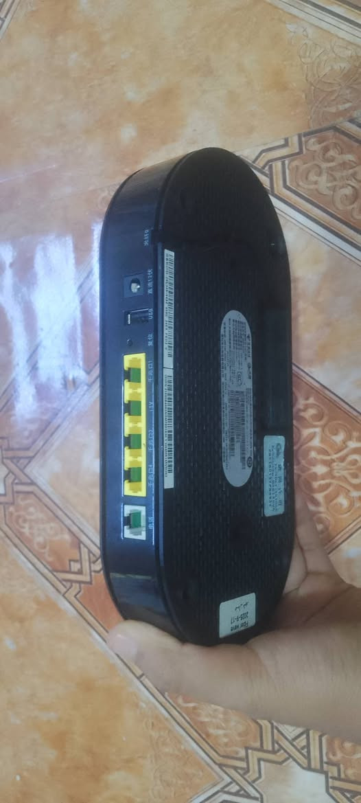 السلام عليكم 
راوتر اسود من شركه هواوي سعر (25) راوتر ابيض من شركه TP-LINK سعر (20) محوله راوتر ضوئي سعر (5) صحن مال نت سعر (30)  مكاني البصره المعقل للتواصل (***********)
