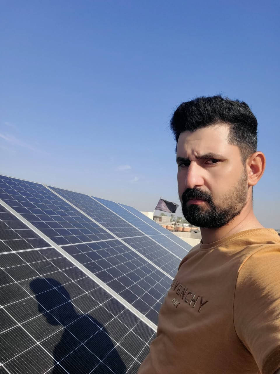 مكتب البيت المعاصر للبناء والتصاميم الهندسية ...
قسم الطاقة الشمسية ...

هل تبحث عن حلم استمرار الكهرباء إلى واقع؟ مكتب البيت المعاصر يوفر لك خدمات متميزة في حلول الطاقة النظيفة (الطاقة الشمسية ) بجودة عالية وذات شركات رصينة وبضمان حقيقي .

🔹 خدماتنا:
- تجهيز ونصب كافة المنظومات بسعات مختلفة حسب حاجة وطلب الزبون وبأسعار تنافسية .
- تصاميم بوردات حماية للمنازل والمحلات التجارية والمعامل تناسب احتياجاتك.
- مخططات كهربائية .

بادارة : المهندس حسين جابر السعدي

📞 اتصل بنا الآن:  
***********

مكتب البيت المعاصر هو خيارك الافضل في ديالى.
الموقع : (٥٩) 
نصب منظومة (٢٥) أمبير نهارا، (١٥) أمبير ليلا 
الخالص - حي العمال .
للأخ : مصطفى عبود السعدي.
