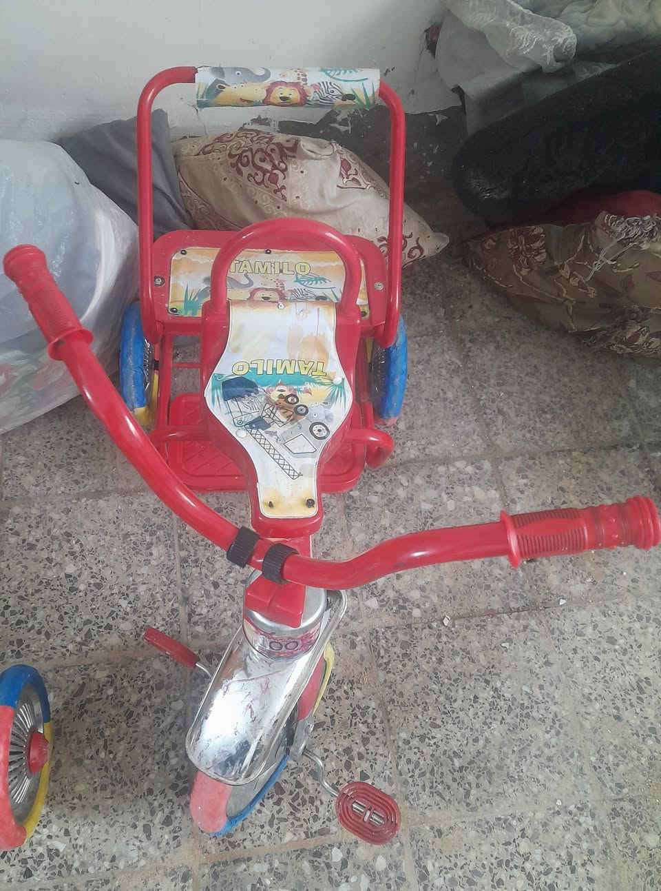 صباح النور والسرور على الجميع اخوان عندي هذة مجموعة من الشخصيات الكارتون وتحف كلهن شلع ١٧٠ الف بغداد شرطة الخامسة بدوانم قرب مدرسة الحسان هذا رقمي *********** السعر نهائي ١٧٠ ألف بيهن مفصلي واكثرهن اصلي
