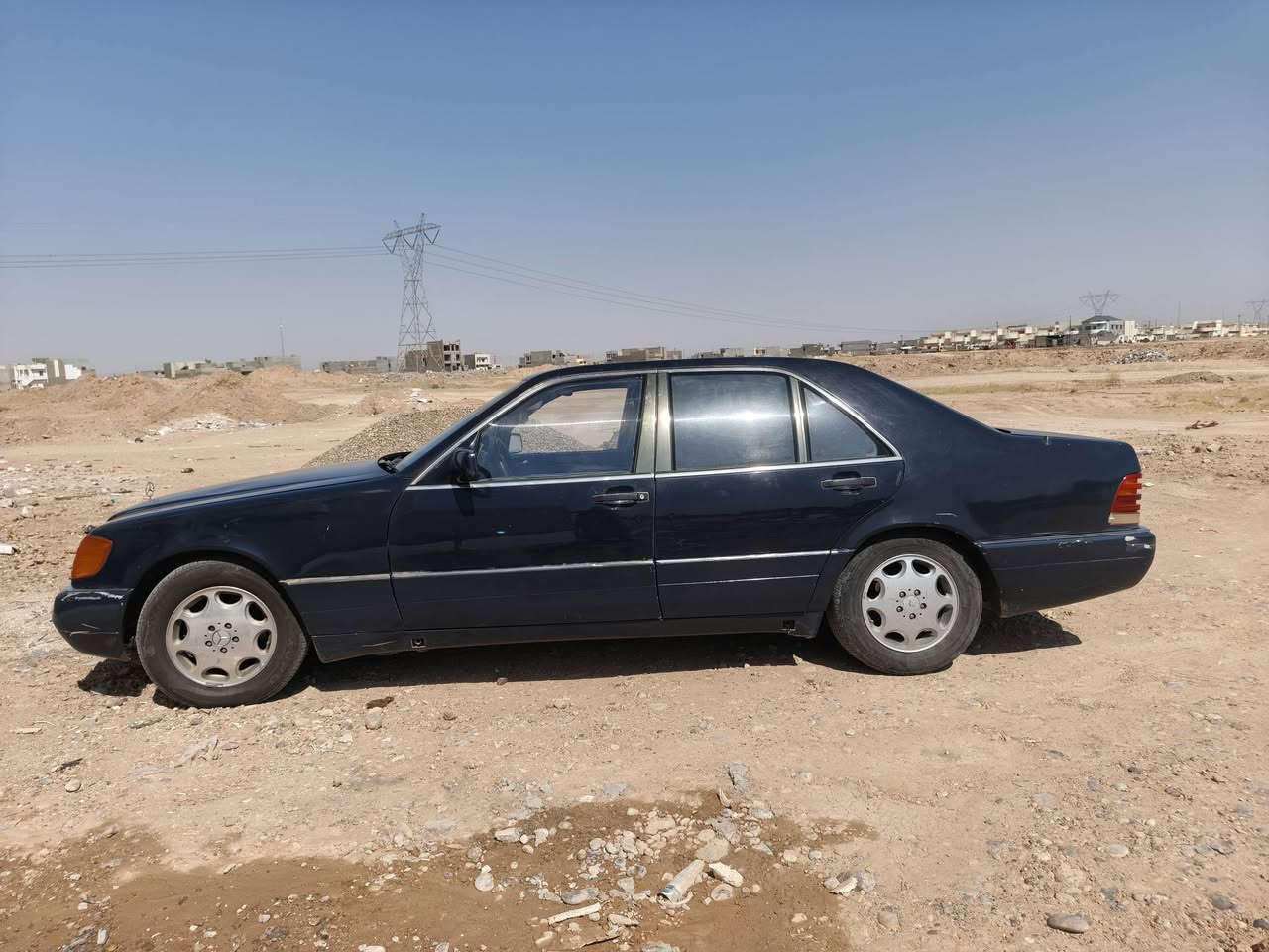 السلام عليكم شبح للبيع موديل 91
محرك وكير جديد مال گصه 
سيارة صبغ بلادي بيها بس قطعه 
رقم أنبار راعيها موجود وعندي وكاله بيها 
السعر ٥٧ وبيها مجال بسيط للشراي 
***********
