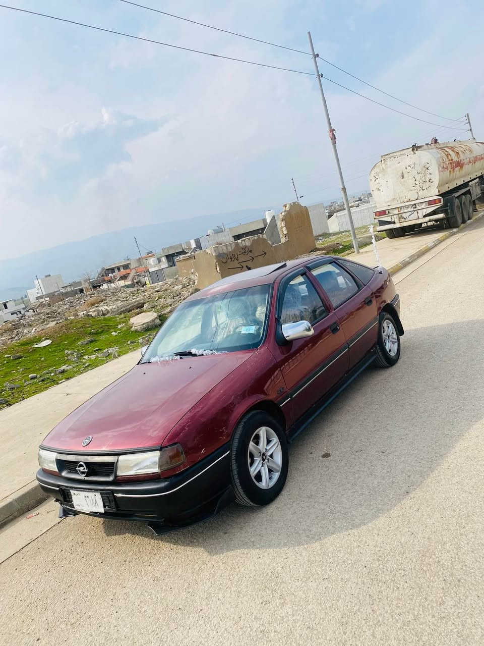 ...﷽ 💚🤲
ئۆپڵ ڤیکتراجانتا مۆدئل 🚗1992مەکینە 18:گئرمەکینە بەشەرت موس براوە ئارم سلئمانی کامل بەشەرت تابلئی بەهەلمەتە  زۆر بەقوەتە  نەدوکەل بوخار بەشەرتی ١٠ فیتەر  تەنها سەقفی کەمئک کالبونەوەی هەیە بۆیاخ نیە پئشو دوای کەپس   🚗جوار تایەی لۆک لەژئری لایت یشارەت فلجە جواری کامل یشدەکات   سعری (25)💸🫡گەلاو معامەلە تئلکە ***********🫡لەخزمەتام  شوئن پیرەمەگروون🌄 قیستو قەرزو ئالو گۆرمنیە   تەنها فرۆشتن السليمانية, العراق
