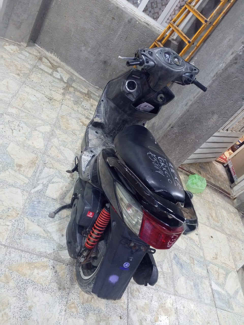 سلام عليكم سكنس فحل بلاديه ختم واحد كابريتر بلاديه تأيرات نضاف إدراجه ما عوزها ايشي  ***********
