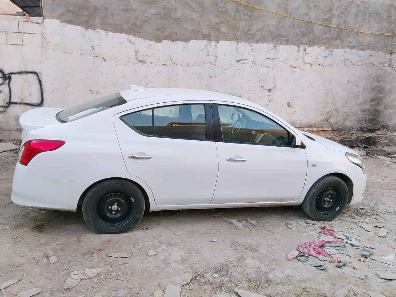 سيارة سني هندي موديل ٢٠٢٤ رقم بغداد الإنكليزي .
ماشي ٦٣.٥ الف مابيها صبغ ولا تعديل ولا حار ولا بارد . صوره بعض الضربات والسونار موجوده . السعر ١٣٢ وبيها مجال أن شاء الله بسيط . مكانها بغداد . كميرة . مقابل الجزيرة السياحية . *********** ابو يزن .
