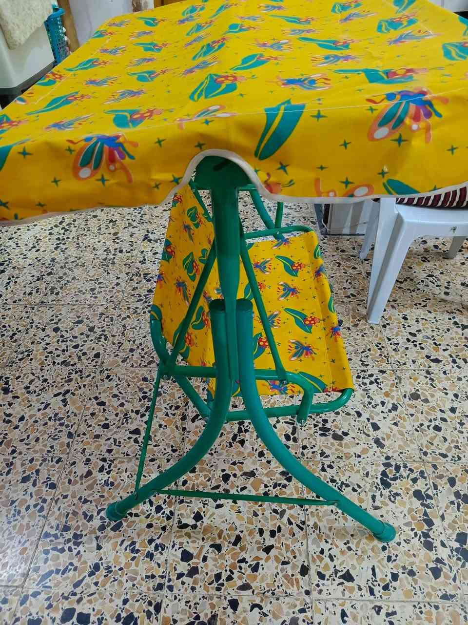 مرجوحة اطفال نظيفة جدا ام المظلة كاملة مع أغراضه السعر 45 وبيها مجال بسيط العنوان  حله الحي العسكري قرب مستوصف شهيد الاسلام موبايل ***********
