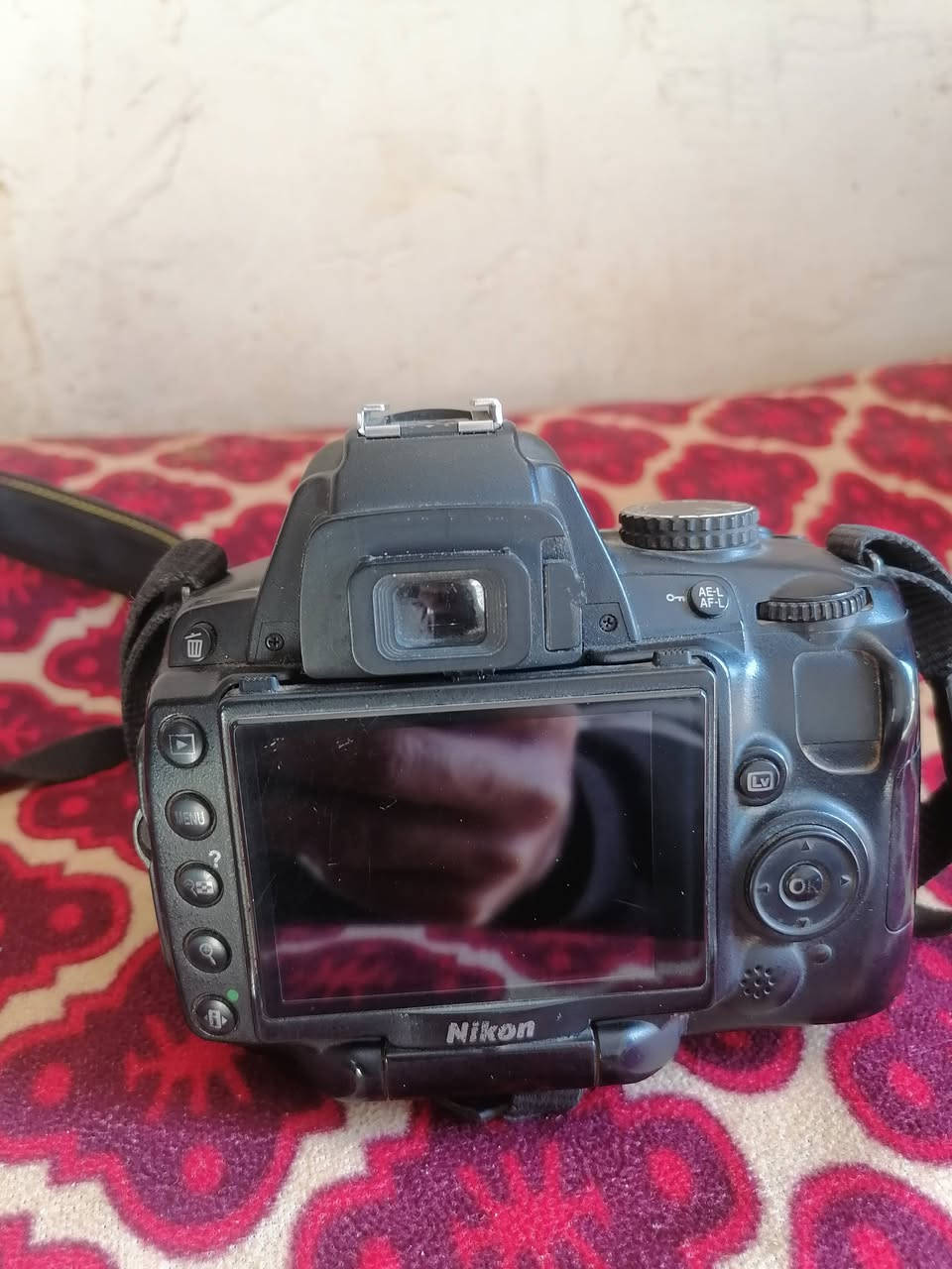 السلام عليكم 
للبيع كامرا نيكون D5000  السعر 350


**إذا كنت صاحب هذا الإعلان وتريد حذفه لأي سبب، رجاءا أرسل رسالة إلى الدعم الفني**