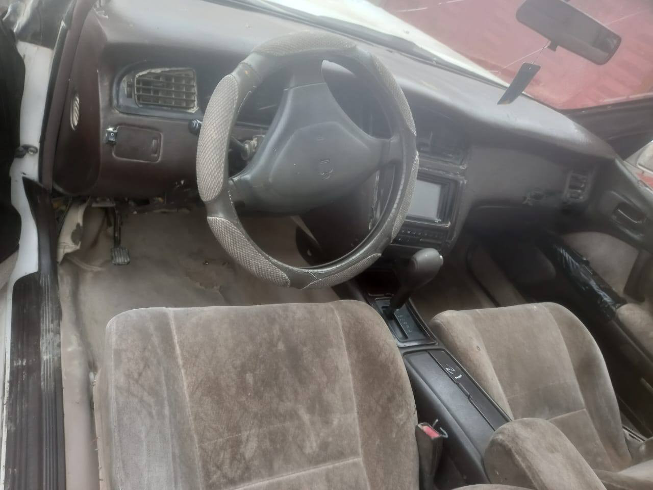 السلام عليكم
بطه منفصل لون صدفي رقم نينوى فحص شرط تحويل
كير محرك ونجي
صدر جديد
تواير نص عمر
كهربائيات كلها شغاله
ملاحضه السياره مكصوص
السعر 25 وبيه مجال ويرهم مراوس 
***********
