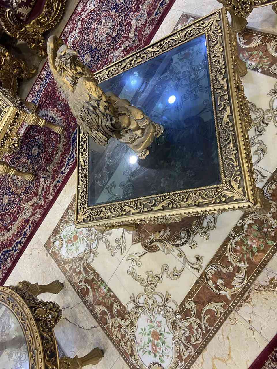 سلام عليكم تخم ملكي للبيع نضيف كلش جديد مكان بغداد الزعفرانيه رقم ***********
