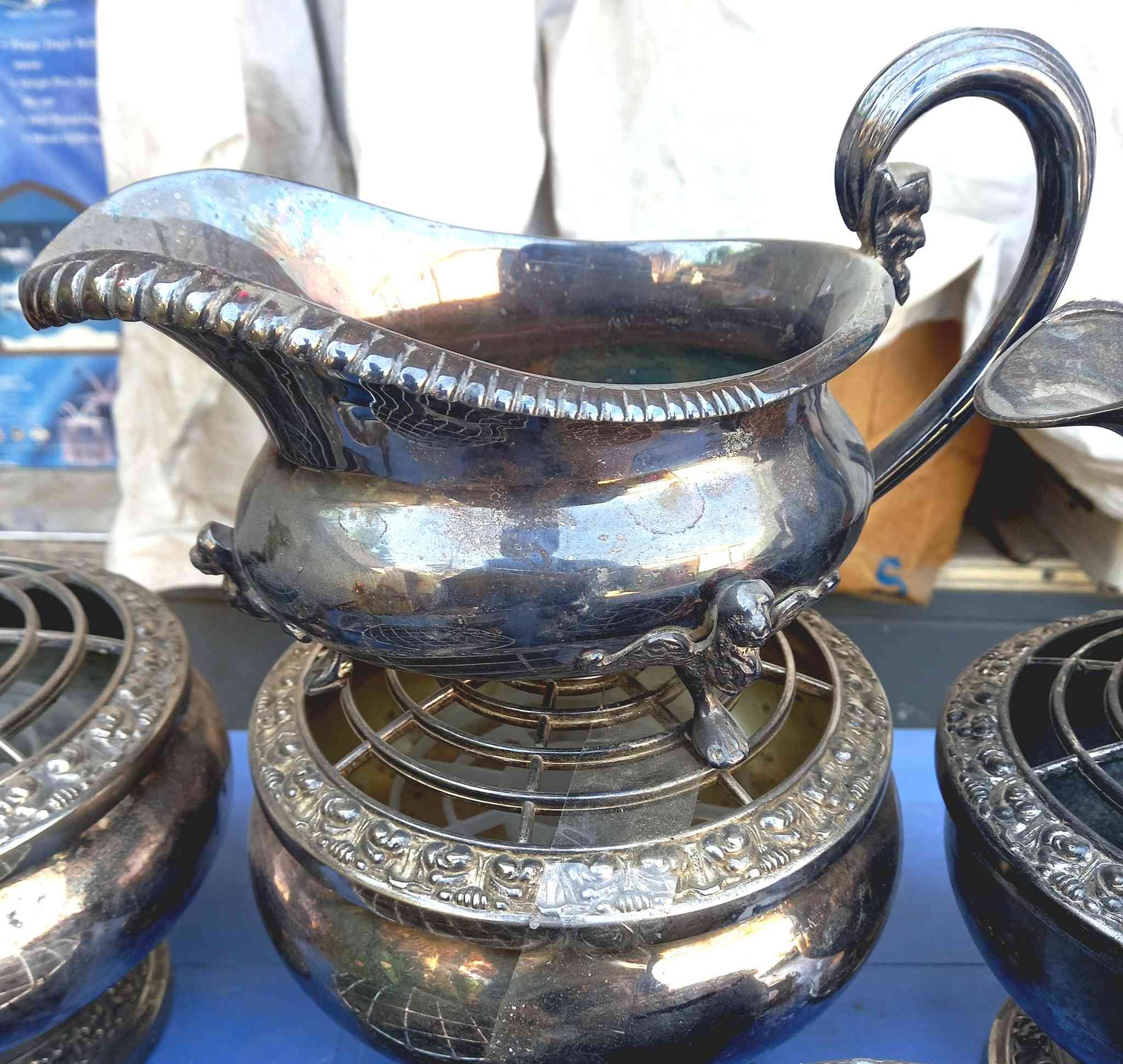 قطع طلاء فضة انكليزي مختوم  .. كل قطعة لها سعر  .. للبيع


**إذا كنت صاحب هذا الإعلان وتريد حذفه لأي سبب، رجاءا أرسل رسالة إلى الدعم الفني**