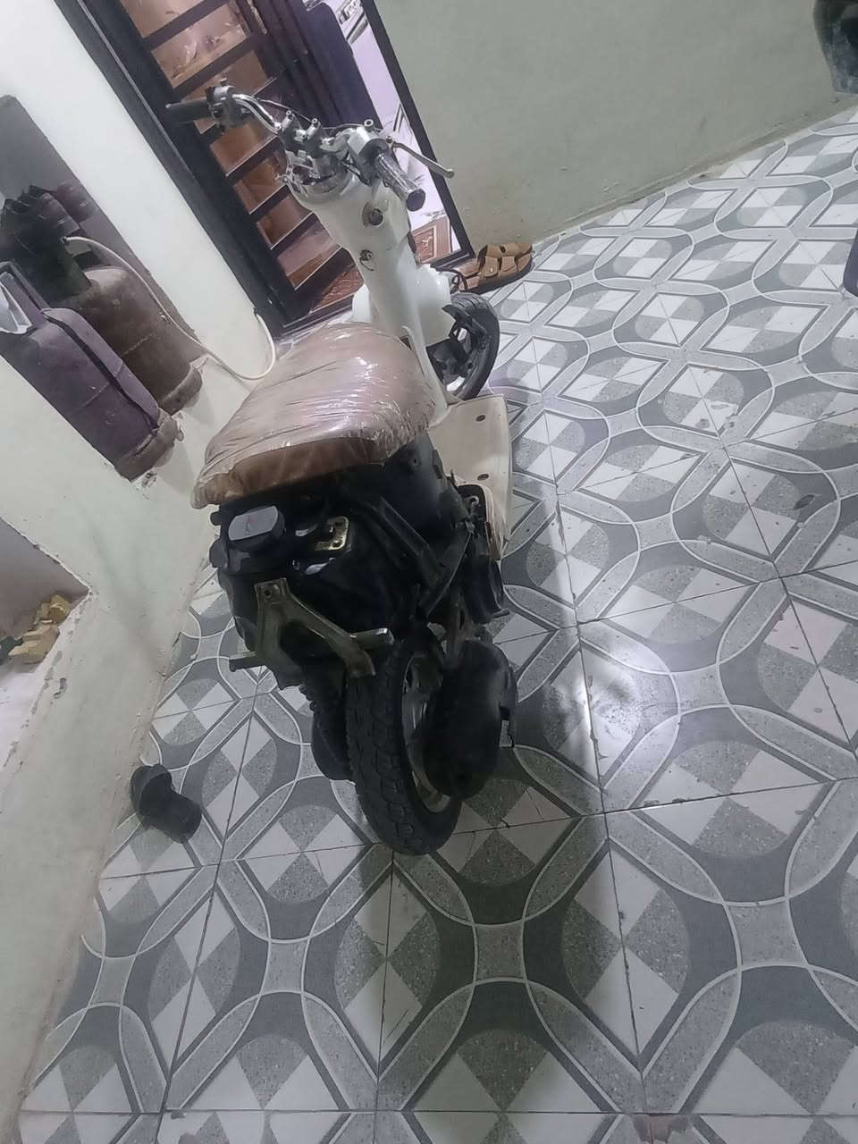 دراجه للبيع شلعه ومعدل فول دراجه معايزه شي بس كفرات سعر 130 وبيه مجال للطيبين مكان نجف ***********
