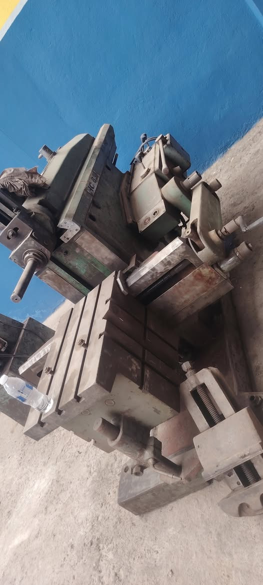 اسلام عليكم عندي نطاح للبيع مع مزرف شرط شغل مكن موصل  رقم الجوال ***********
