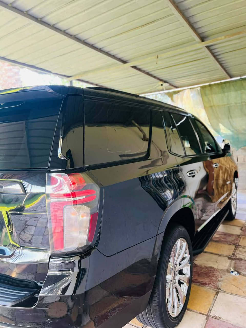 سلام عليكم عندي شوفرليت تاهو Z71امريكي موديل 2021 مرقمه بغداد بسمي  مواصفاته كشنات جلد كشنات كهربائيه كشنات منفصله كشنات 7️⃣ راكب بنوراما شاشه كبيره  شباك كروم ويل كب حجم 22 رادار  صندوك كهربائي شحن الهاتف تلقائي  يدات كروم يدات بصمه تبريد ثلاث قطع مواصفاته فول ضرره 4قطع  اسياره شغاله ماشي 20الف  مكان سياره بابل ***********
