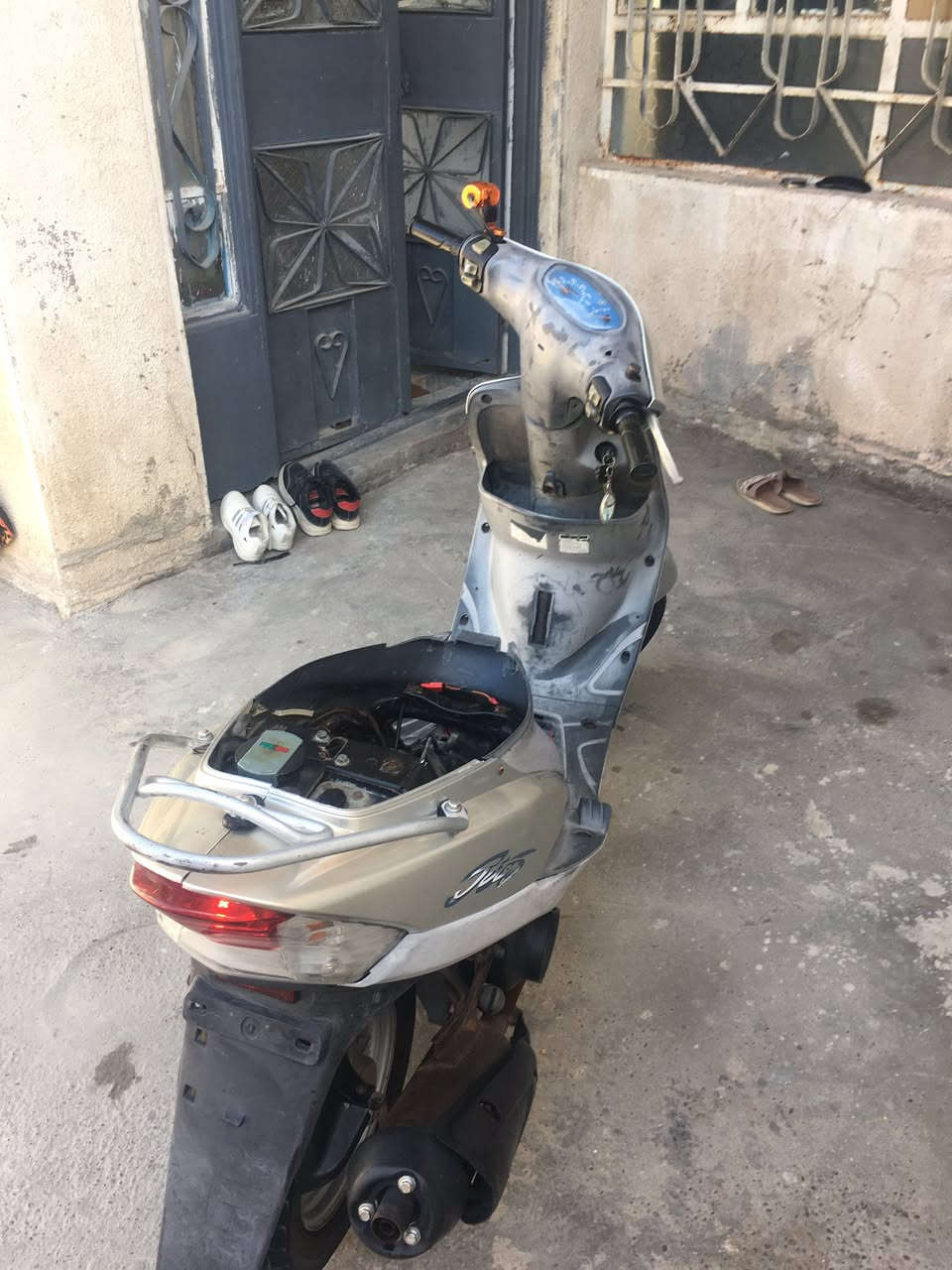 السلام عليكم ماكس منغولي 49للبيع او مراوس دراجه كدام عينك نضافته دراجه مامفتوحه سعره 600وبيه مجال شراي تعال خاص ***********
