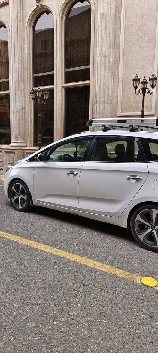 سياره كارينز موديل ١٤
مكفولة سعرها ١٤٥
مري شفط
تحكم جهتين
تبريد قطعتين
مكانها نجف 
***********
