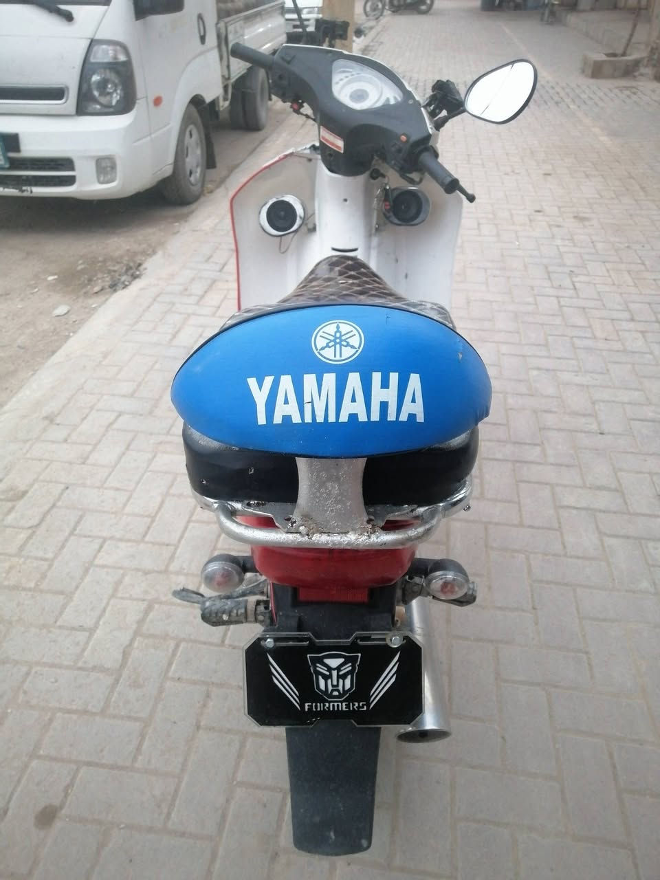 السلام عليكم ماطور سرفيز ٢٠١٤ للبيع
دبل دسك الابريك بالمكان خلفي وامامي
لايت زنون كهربائيات كله شغاله
كشنات امدوشمه وتكوه
كفرات ابلادي كلها مامتعوب الماطور 
تايرات كوري جدد
المحرك كلش ناعم وماتسمعله صوت
السعر ٧٥٠ وبيه مجال للشراي 
صلاح الدين الاسحاقي ***********
