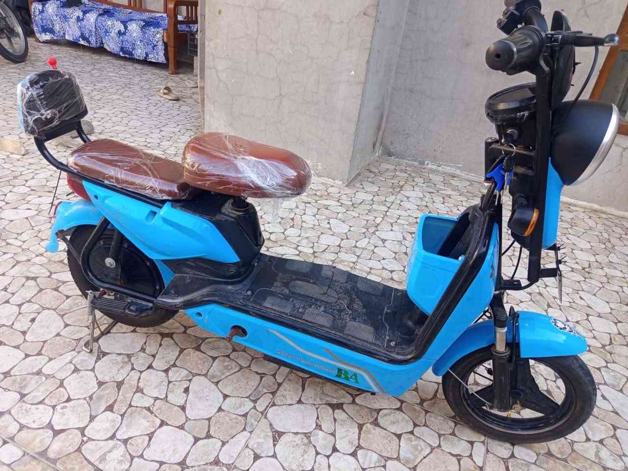 دارجه شحن اخو الجديد السعر 160
المكان قادسيه الاولى مقابل محطة طاهر السعر 160الف
الاتصال او واتساب ***********
