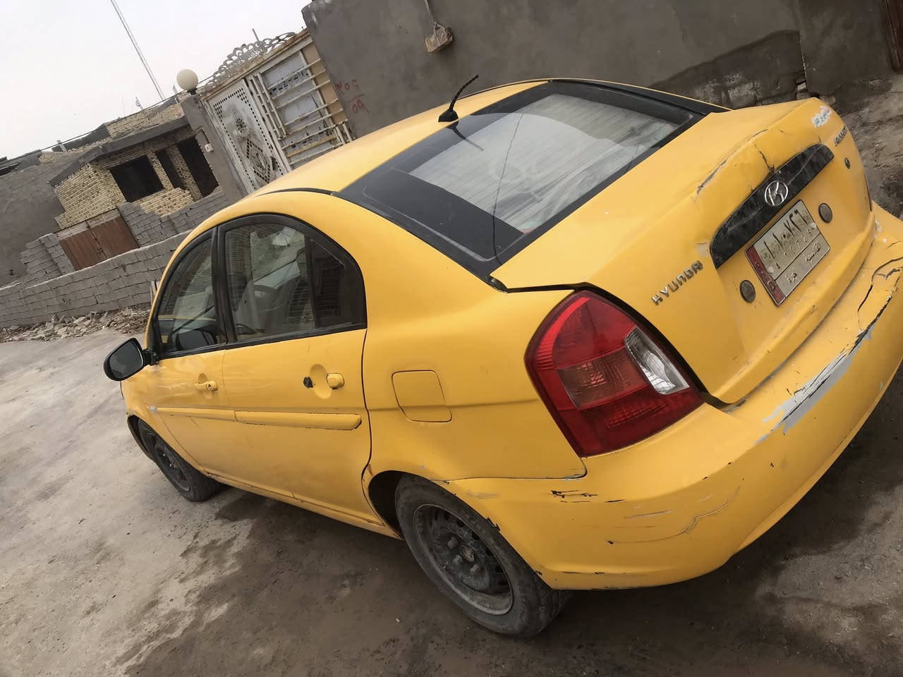 السلام عليكم
اكسنت مقدس 2011 خليجي محرك 1600
كير ومكينه حاويه 
تبريدها شغال 
سياره يرادلها صبغه 
بيها طخات السياره
تكم وقماره ولغود مكفولات 
مكفوله من العيب الشرعي والكص 
رقم قادسيه. 
العنوان / ديوانيه
السعر/63

***********
