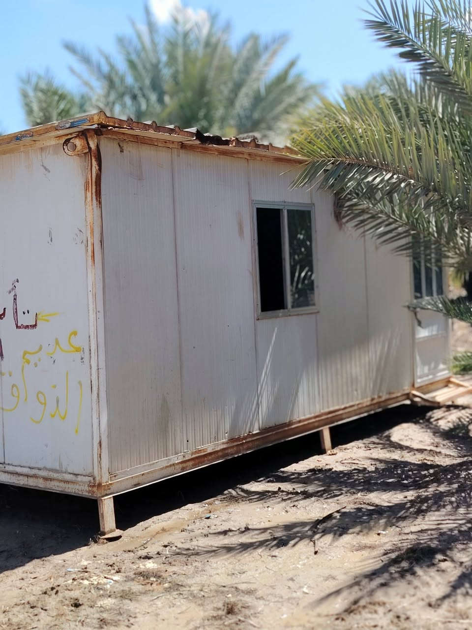 السلام عليكم اثنين كرفانات للبيع الطول سته والعرض ثلاثه رقم الاستفسار /***********/
