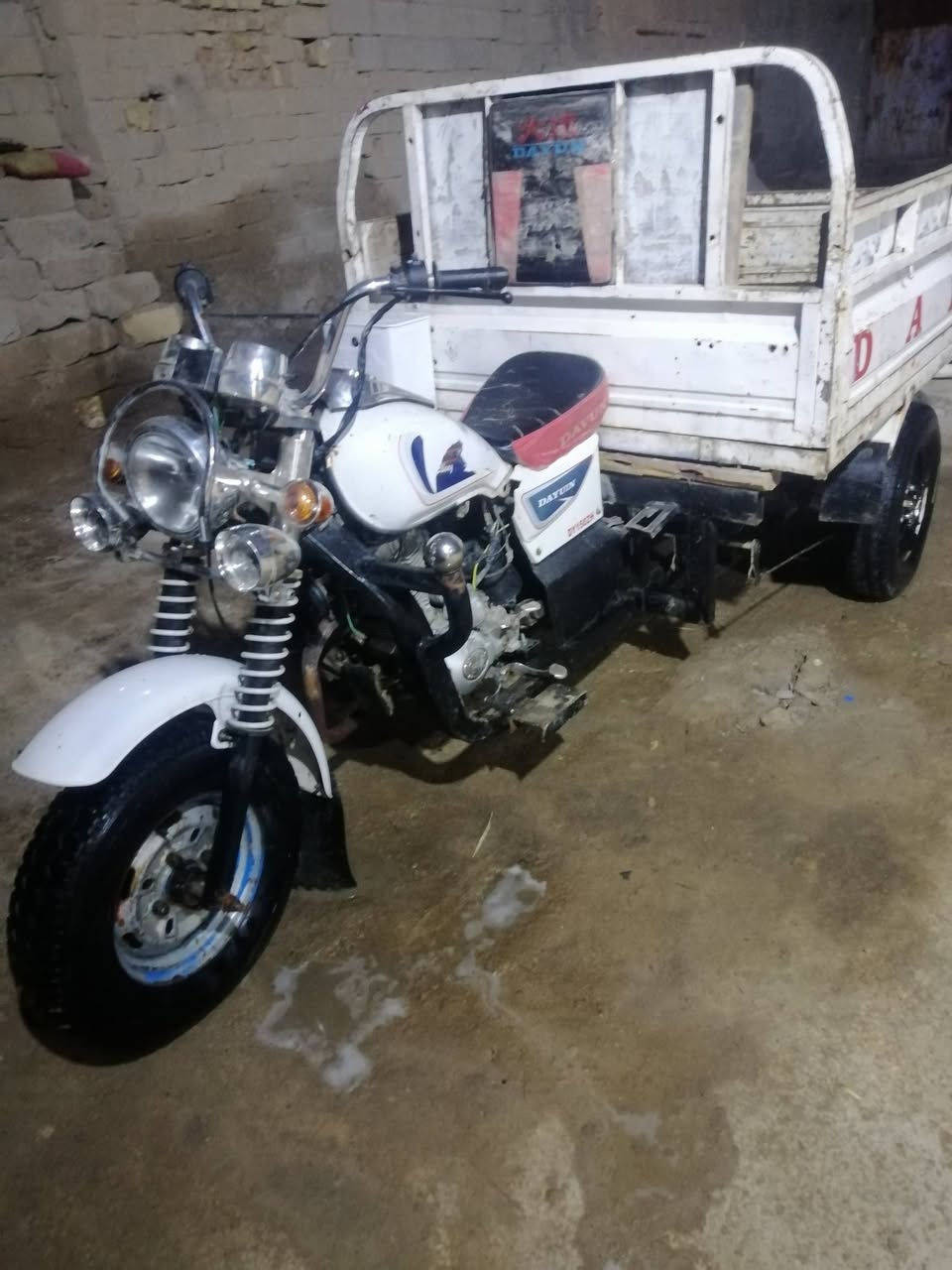 السلام عليكم ستوته للبيع مكينة مفتوحه مرا وحده ستوته نضيفه كلوبات اشاير بك لايتات كله جديد ودبلات جدد ورك نضيف مديل 14  اوراقه كامله مكاني سوق الشيوخ سعر 1150 وبيه مجال قليل بيع مستعجل *********** واتساب
