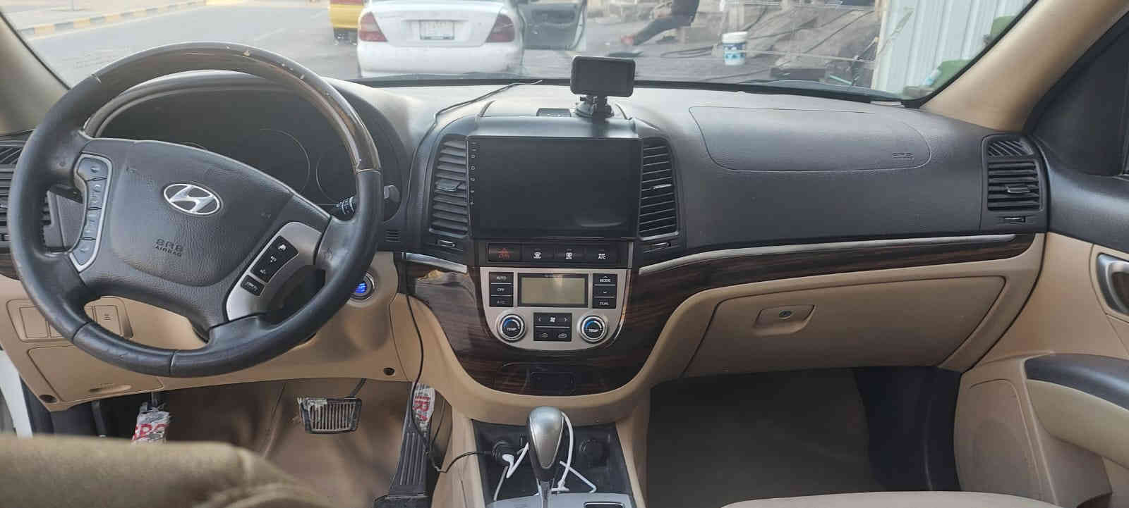 سنتافي  2012  وارد خليجي فول واحد على واحد  .... رقم مميز نجف

اللون/ ابيض    محرك/2400     دوش  اربعة سلندر

 

السعر  والمواصفات اسفل المنشور

 

ملاحظة1/ السيارة 7 راكب نظافة فول وتبريد 3 قطع ثلج  

ملاحظة2/ السيارة مكفولة كفالة عامة من حيث الصبغ والتبديل والضربة

ملاحظة 3/ اير باك بلادي والسيارة على ايد شخص واحد من دخولها للعراق ولحد الان

ملاحظة 4/ رقم اللوحة مميز جدا"

 

 

المواصفات

فتحة بالسقف

الغرفة الداخلية / بيجي فاتح + تطعيم صاج في جميع الابواب

 المقاعد / جلد لون بيجي فاتحVIP

.كشن السايق كهربائي بالكامل

تبريد /3 قطع امامي خلفي وجنطة

تشغيل بصمه وجنطة بصمة

بصمه عدد 2 بلادي شركة

مرايات شفط + اشاير بالمري

حساس خلفي

كامرة وشاشة تسجيل امامي

كاميرة خلفية دواره (اعطاء المسار)

يدات نيكل

.بلاجكتور كاشف للضباب

.ثلاجة  

.شاشة كبيرة تحتوي على العديد من التحكمات  WiFi+بلوتوث +GPS +مخرج AUX+USP.....

تحكمات ستيرن جهتين

كروز سرعه (مثبت سرعه)

مانع انزلاق

كاعيات تغليف

تخم تاير جديد

 

 

السعر 165  ورقة وبيها مجال

 

للتواصل الاتصال على

رقم الهاتف والواتس اب  ***********

العنوان محافظة النجف
