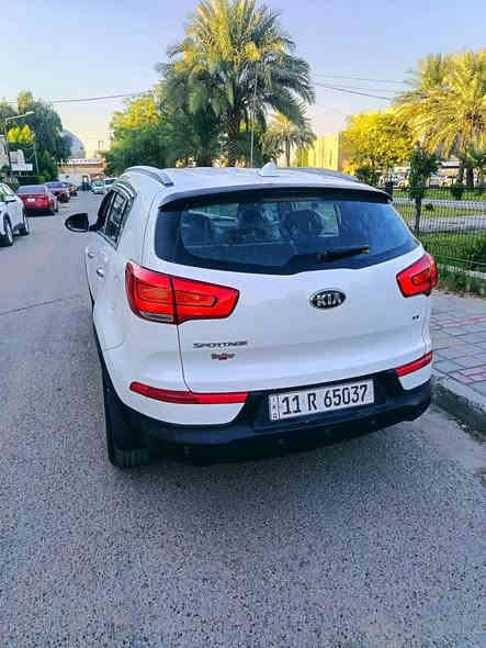 السلام عليكم
للبيع فقط سبورتج ٢٠١٤ وارد امريكي
محرك 2400GDI 
نظام تقليل الوقود ECO
مانع تزحلق 
تحكم ستيرن جهتين
كروز سرعه.
شاشة صغيره وكامره
 باتري جديد منظومة تبريد كامله جديده التبريد ثلج❄️ادامه بدايه الصيف
ادامه كامله على المحرك
حساسات خلفيه 
اشاير بالمري 
منظومه زنون كامله 
عرفتها نظيفه كلش 
السياره حادث فقط امريكا جاملغ خلفي وبابين جاملغ مباوك ويا جهه السايق 
السياره بغداد بأسمي تحويل ثاني يوم 
معروضه ١٣٣ $ وبيه مجال بسيط حك الجيه 
او مراوس حسب القناعه 
مكان السياره بغداد / حي التراث 
يتوفر واتساب /  او اتصال
*********** بغداد
